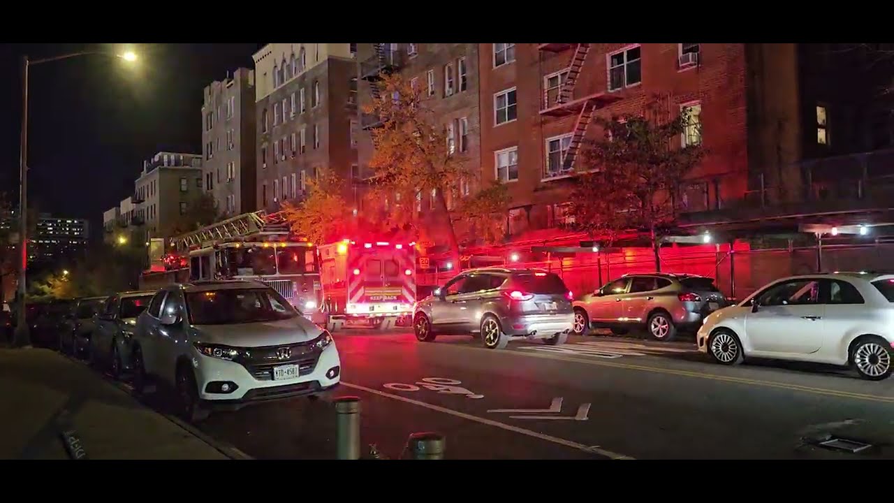 FDNY Ladder 36 Responding Into A Forest Fire In Inwood Hill Park ...