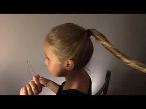 Ballerina Bun En Pointe Dance School