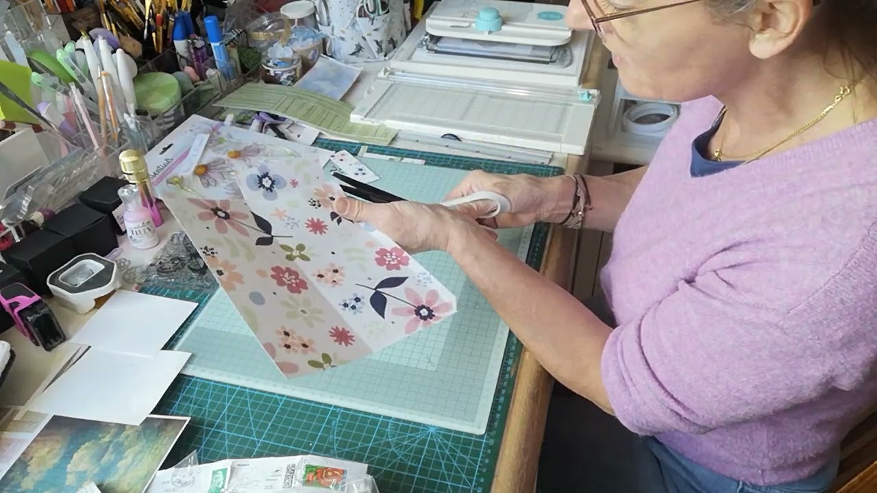 [tuto] :faire une enveloppe sur mesure avec  sa carte assortie avec 1 seule feuille 30x30 vite fait