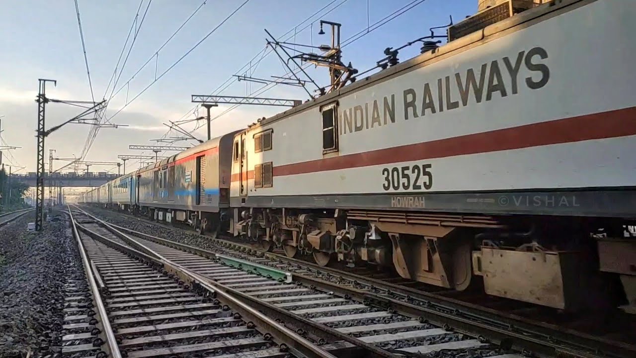 Early Morning Blast ! 130 KMPH Dangerous Ranchi Shatabdi Special Rips Dankuni with HWH WAP7 !!