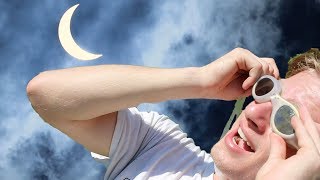Blond Idiot Gets Blinded by Eclipse (graphic)