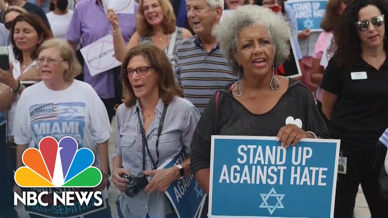 At Hanukkah reception, Biden to condemn rising antisemitism