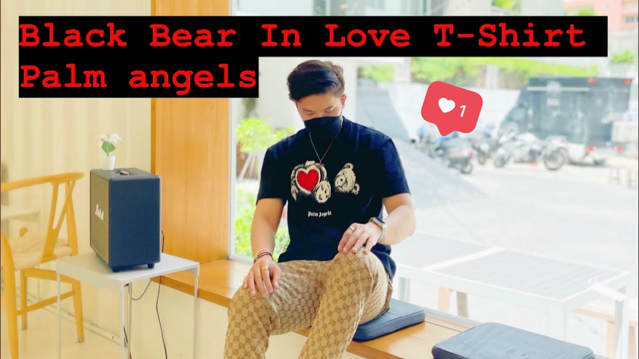 Black Bear In Love T-Shirt - Palm 