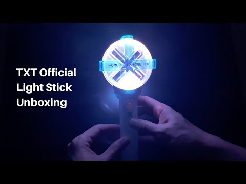 TXT (투모로우바이투게더) Official Light Stick Unboxing