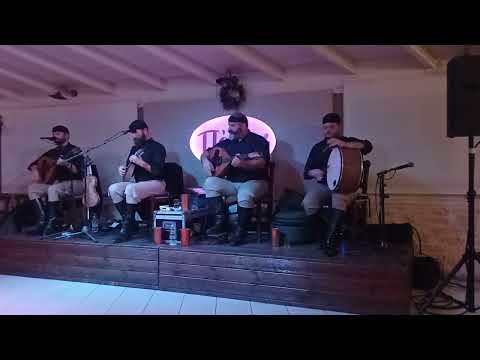Μια χαραμάδα/Μαντινάδες/Αντώνης Μαρτσάκης/Κανάκης