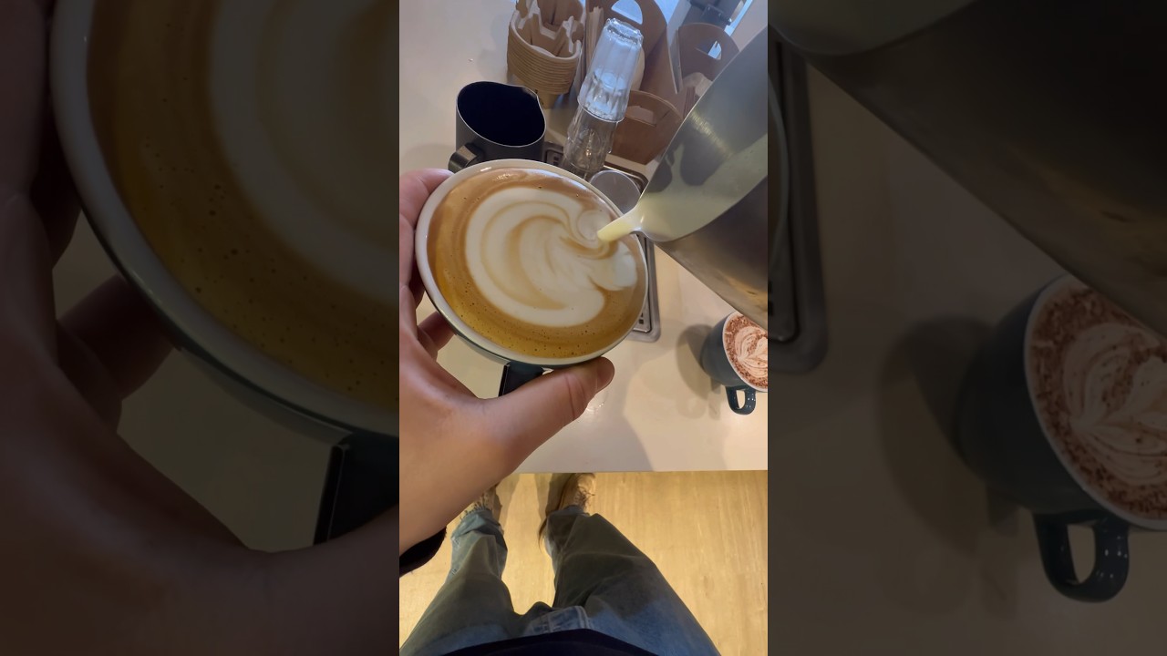 White hot chocolate and an oat latte 🤤🤝 #coffee #baristalife #aesthetic #latteart #barista #cafe