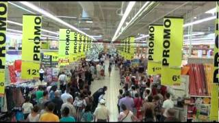 FLASHMOB AUCHAN CHATEAUROUX 28 MAI 2011.avi
