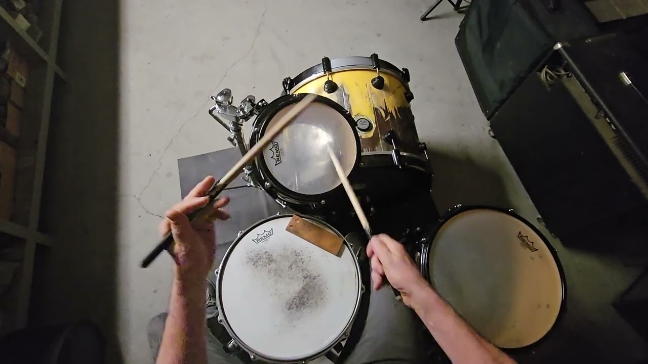 Boney M. - Nightflight to venus - DW drum with two toms - eleven stroke roll