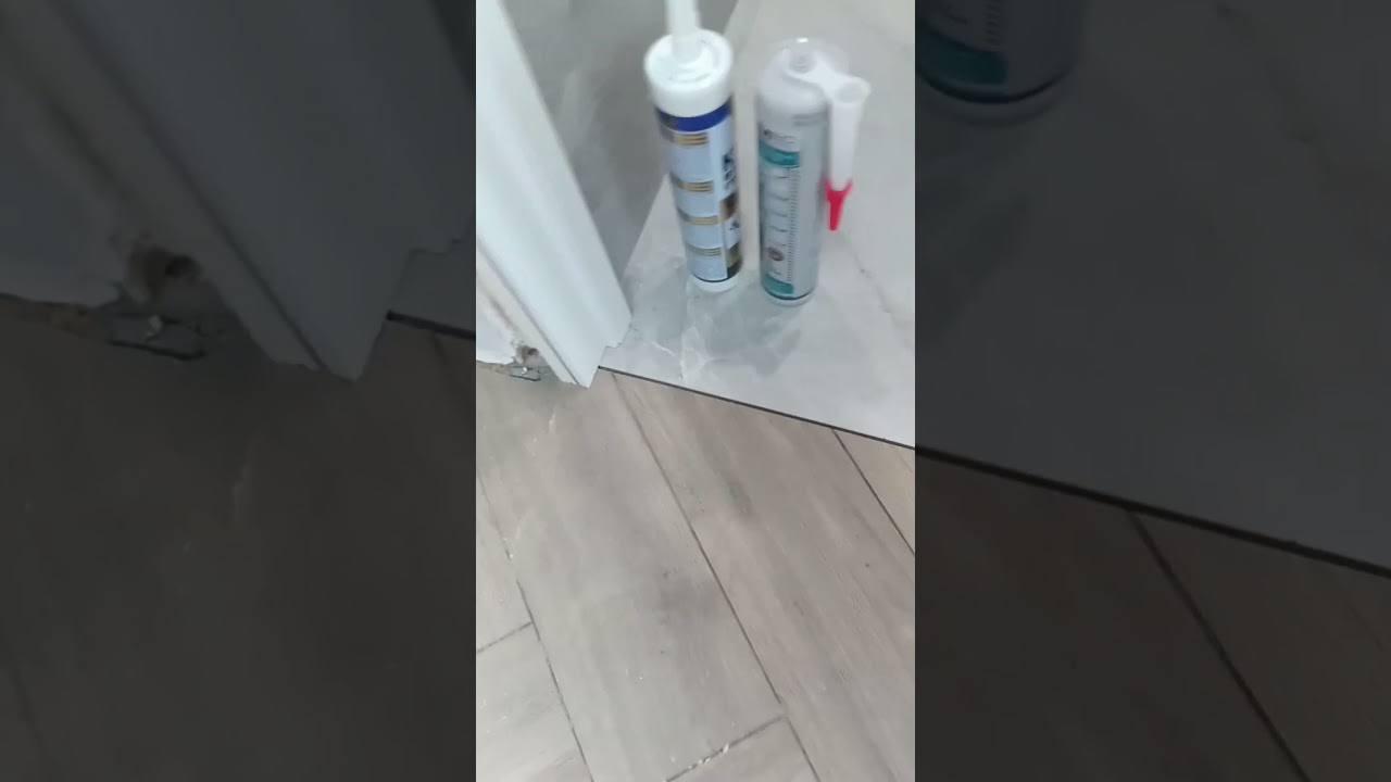 Магия чистого реза: идеальный стык ламината и плитки