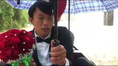 ở huế cảm động đám cưới mùa mưa lũ