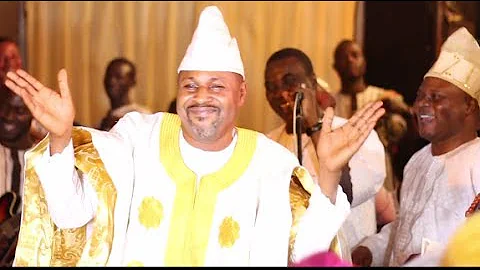 Saidi Balogun Shows Off His Dancing Skills As King Wasiu Ayinde Performs At His 50th Birthday Party