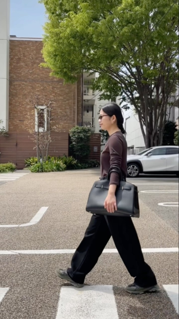 upper hights】THE OLIVIA NEW COLOR “JET BLACK” 綿100％のBLACK
