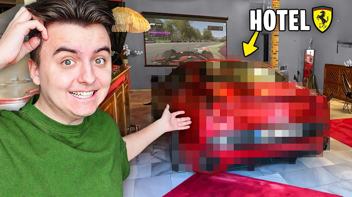 Přežil jsem Noc v Hotelu, kde je Ferrari Uprostřed Obýváku!