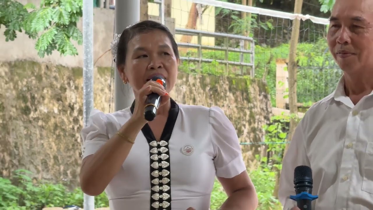 Dân ca Thái: Tiễn anh đi bộ đội. Nghệ nhân Lò Thị Vui - Lường Văn Tranh