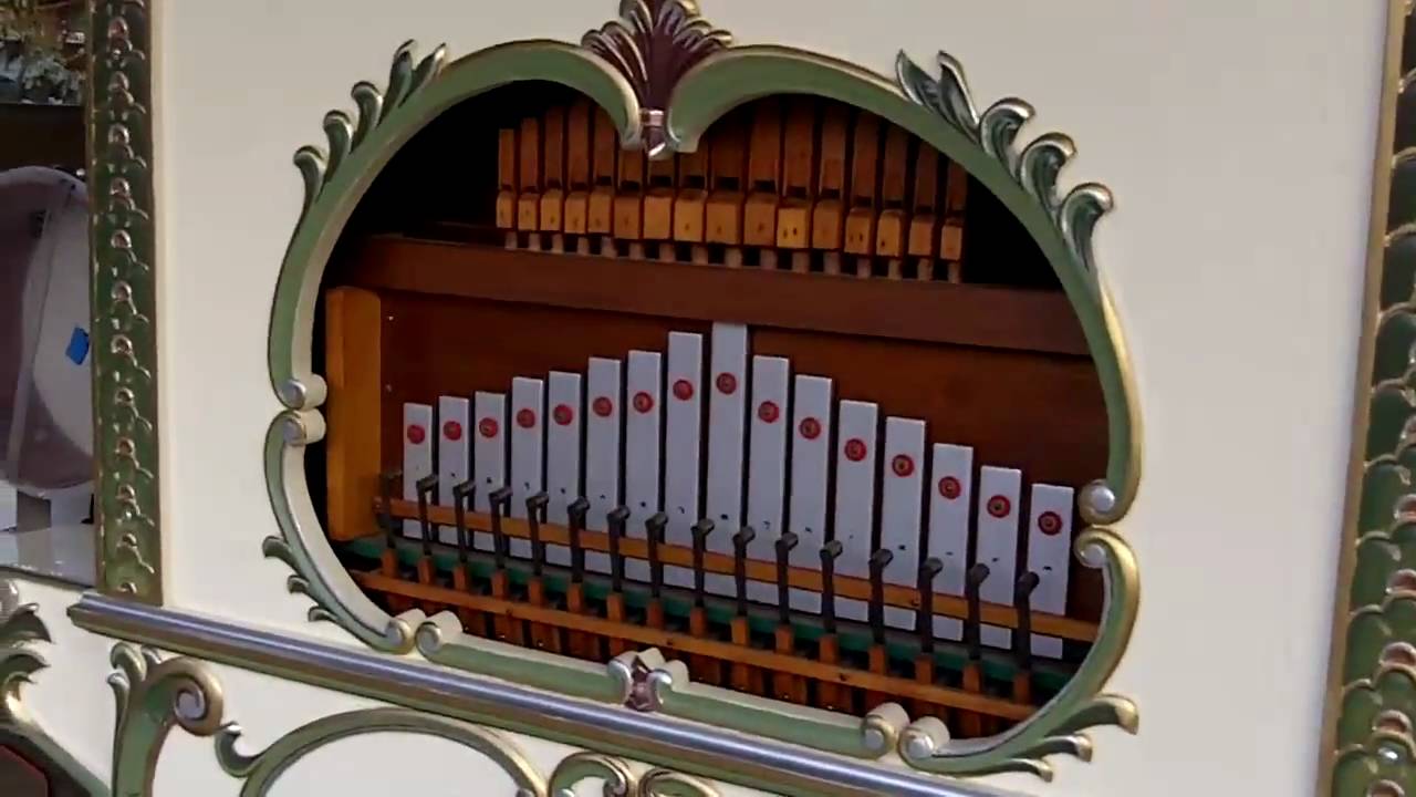 Wurlitzer 145B Band Organ - Happy Birthday - YouTube