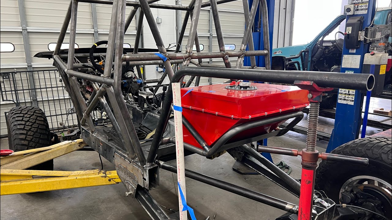 Fuel cell mounted on the 4Runner / ULTRA4 truck. YouTube