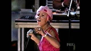 Gwen Stefani & Eve Let Me Blow Your Mind Teen Choice Awards 2001