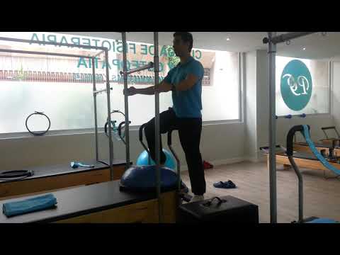 Ejercicio de Pilates Máquinas para el cuádriceps con Silla Avanzado