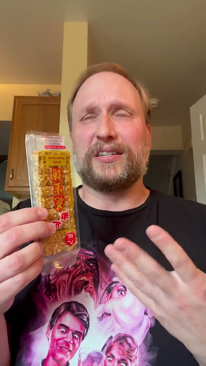 Taiwanese Peanut Brittle #peanutbrittle #taiwanesefood #tastetest #tasting #foodreview #foodshorts