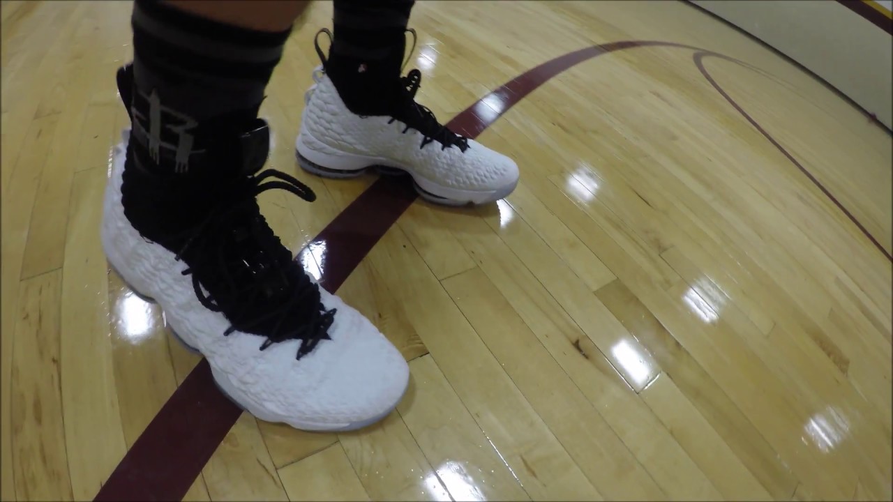 lebron 15 graffiti on feet