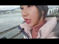 の受付さんだガチャガチャと想像しい女性 / 始発列車/安眠