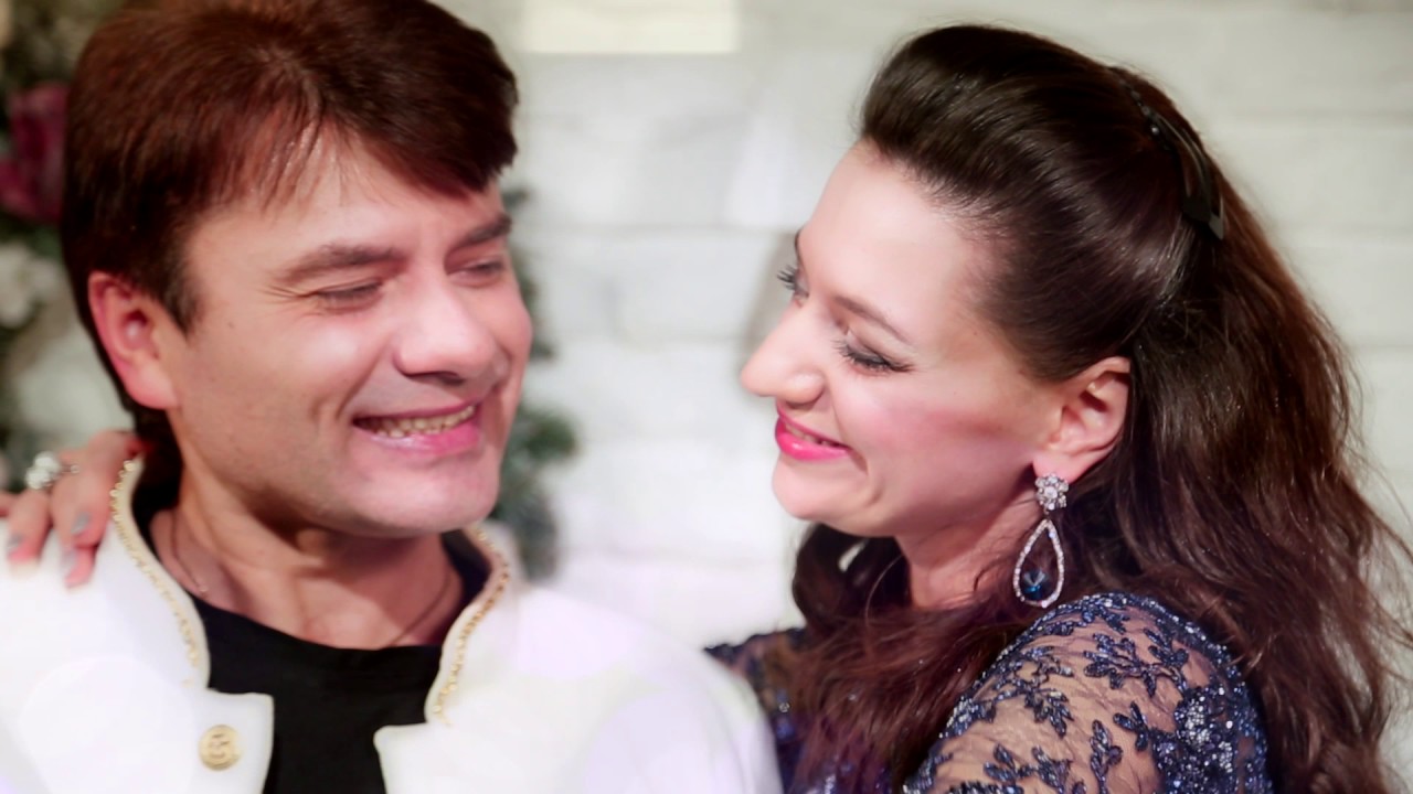 С Новым годом (официальный клип ) —Славич и Юлия - YouTube