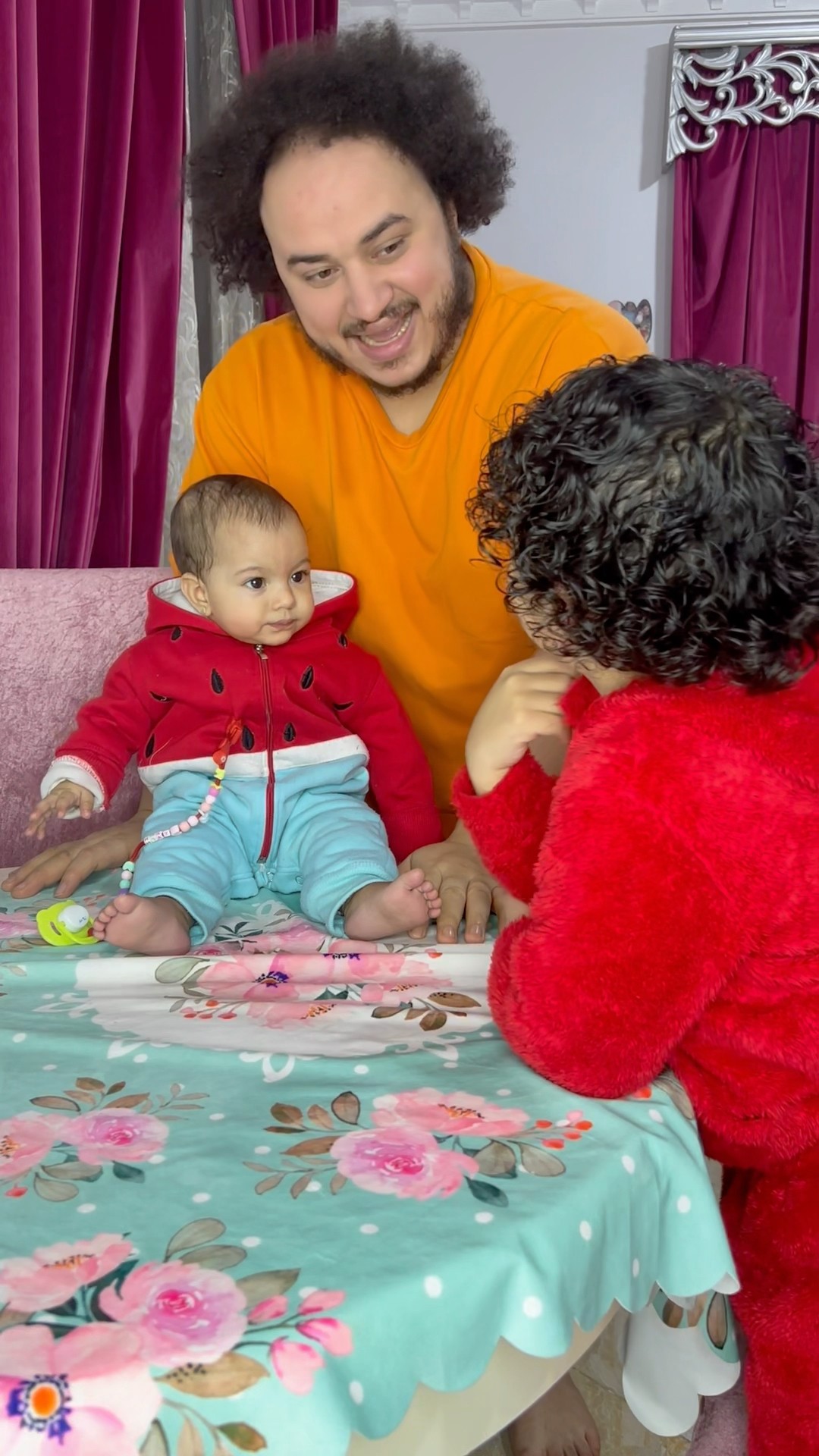 لما غرام تقلد ضحكه ناصر ????‍♂️