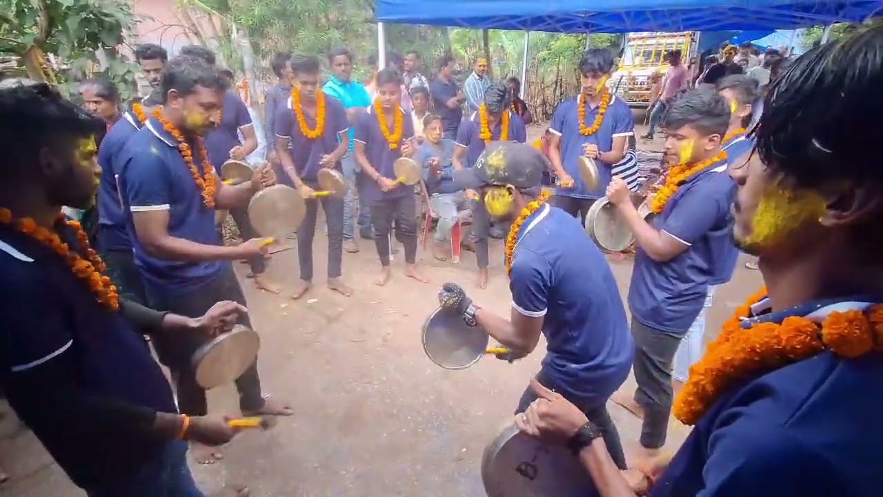 ଘଣ୍ଟୁଆ ଦଳ କି ବଜା ବଜେଇଲେ ମେଲଣ ସାରା ଲୋକ ଉଠି ଆସିଲେ !ଲୋକ ମାନେ ଦେଖିଲେ ମେଲଣ ରେ ଏବେ ଆପଣଙ୍କ ପାଖକୁ ଆସିଯାଇଛି 👍