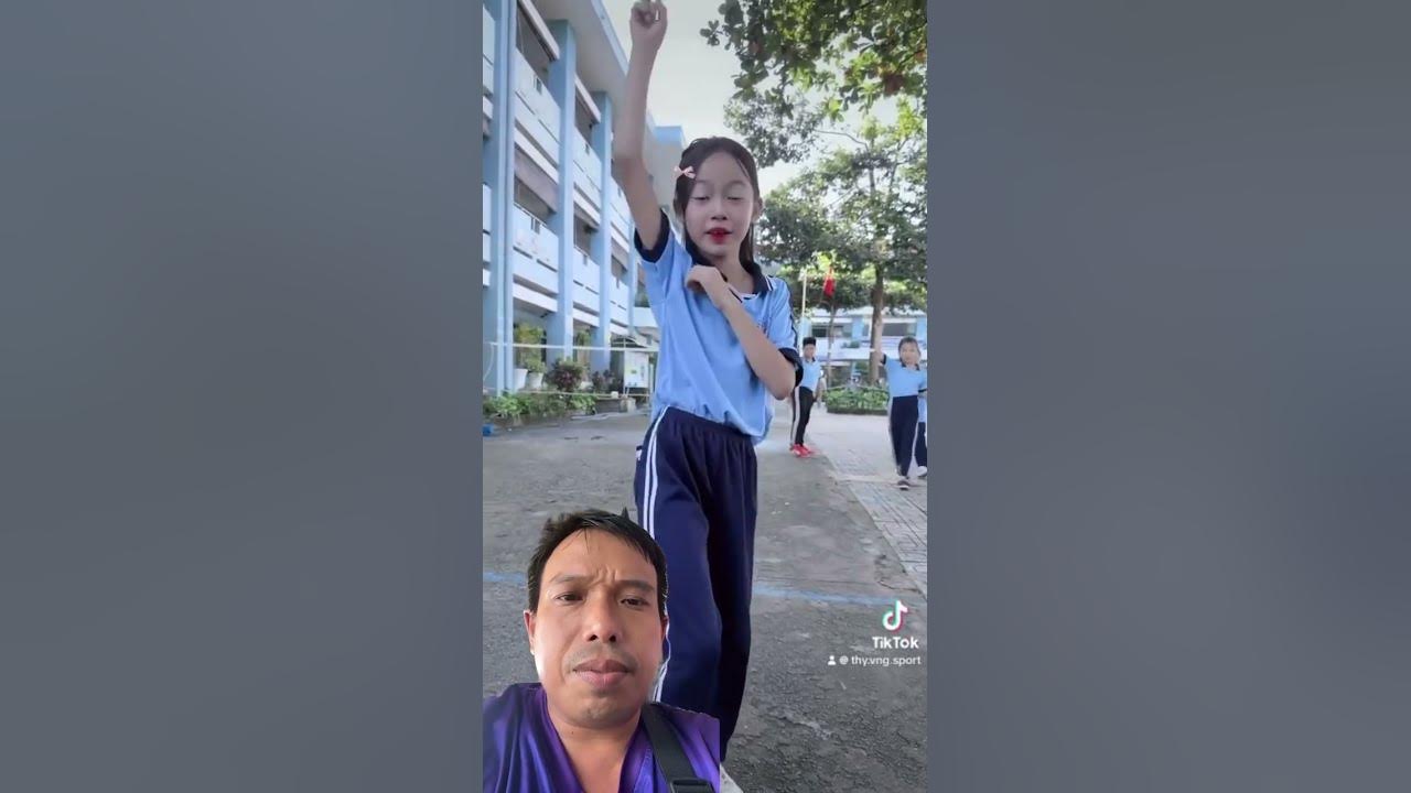 ดูเด็กๆเต้นครับ ดูเด็กๆเต้นครับ