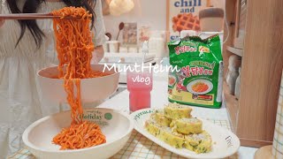 ENG)Korean vlogJalapeno Cheese Buldak & sweet milk shaved icetried a new dishbike riding/mukbang