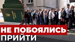 Коли приходиш до ТЦК, ти вже свою долю не вирішуєш. Настрої людей в чергах у військкоматах