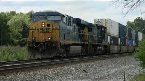 183 Platform CSX Intermodal Q022 Lead By CSX GEVO #5357 & YN3 Dash 8 #7719   Madison Ohio Aug 2017