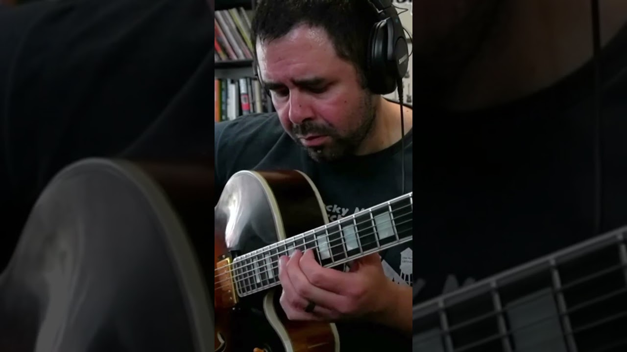 YouTube에서 Phil Wilkinson tracks are great! Dude just lost a finger but is still truckin. Suppport his work! 보기 YouTube에서 Phil Wilkinson tracks are great! Dude just lost a finger but is still truckin. Suppport his work! 보기