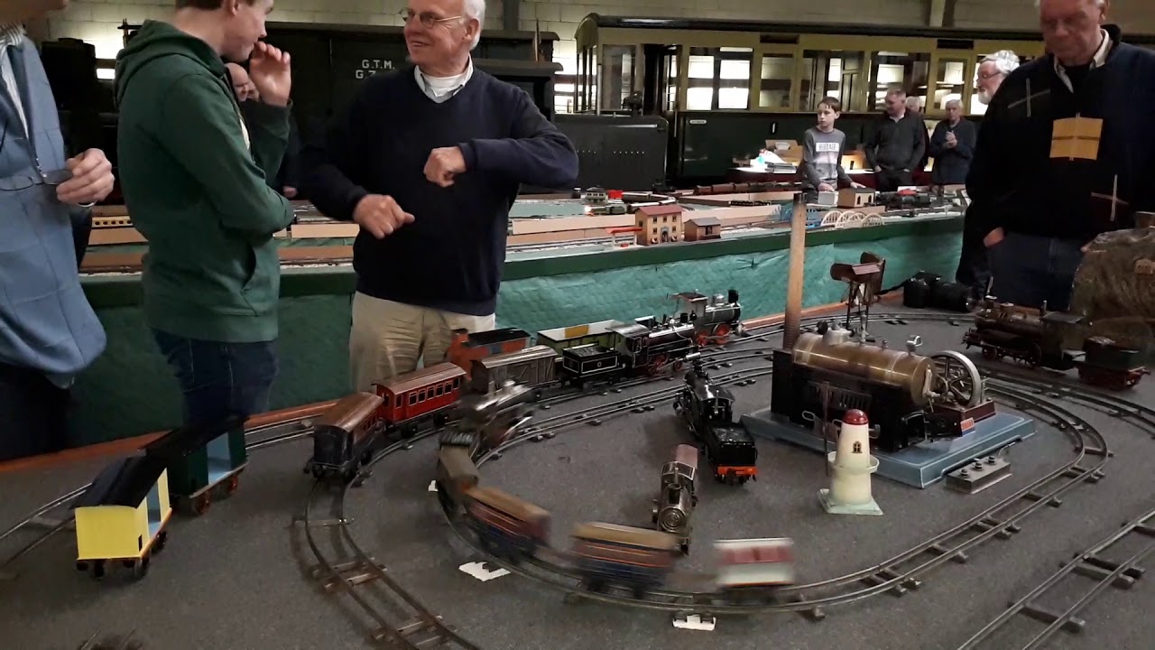 incredible gauge 2 Märklin clockwork engine, built around 1906-1908, with lovely Carette gauge 0