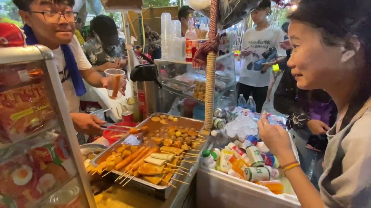 Cambodia Street Food, Num Banh Chok Khmer (Khmer Rice Noodles)