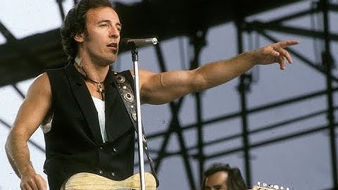 Bruce Springsteen - Live In East Berlin 1988 - Full Concert (HD Remastered)