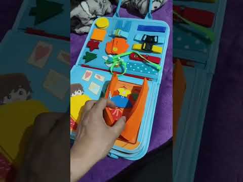 Логічна фетрова папка для дітей з елементами на липучках застібками годинник овочі фрукти кухня для розвитку малюка, видео 1