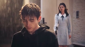 🍭高冷校草在門外淋雨，灰姑娘看見後心疼給他打傘，校草因此對她一見鍾情！【点燃我，温暖你 Lighter&Princess】#陈飞宇 #张婧仪