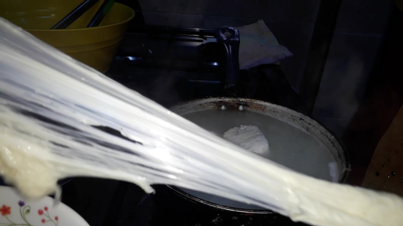 طريقة عمل الجبنه الموتزاريلا المطاطيه ببلاش وبطريقه مضمونه100%لازام تجربوها خطيره بجد