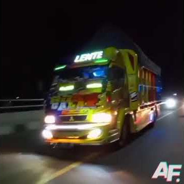 story' wa truk canter biru boss gal