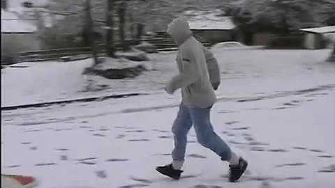 Mitchell Village (Cornwall) snow 29th December 2000
