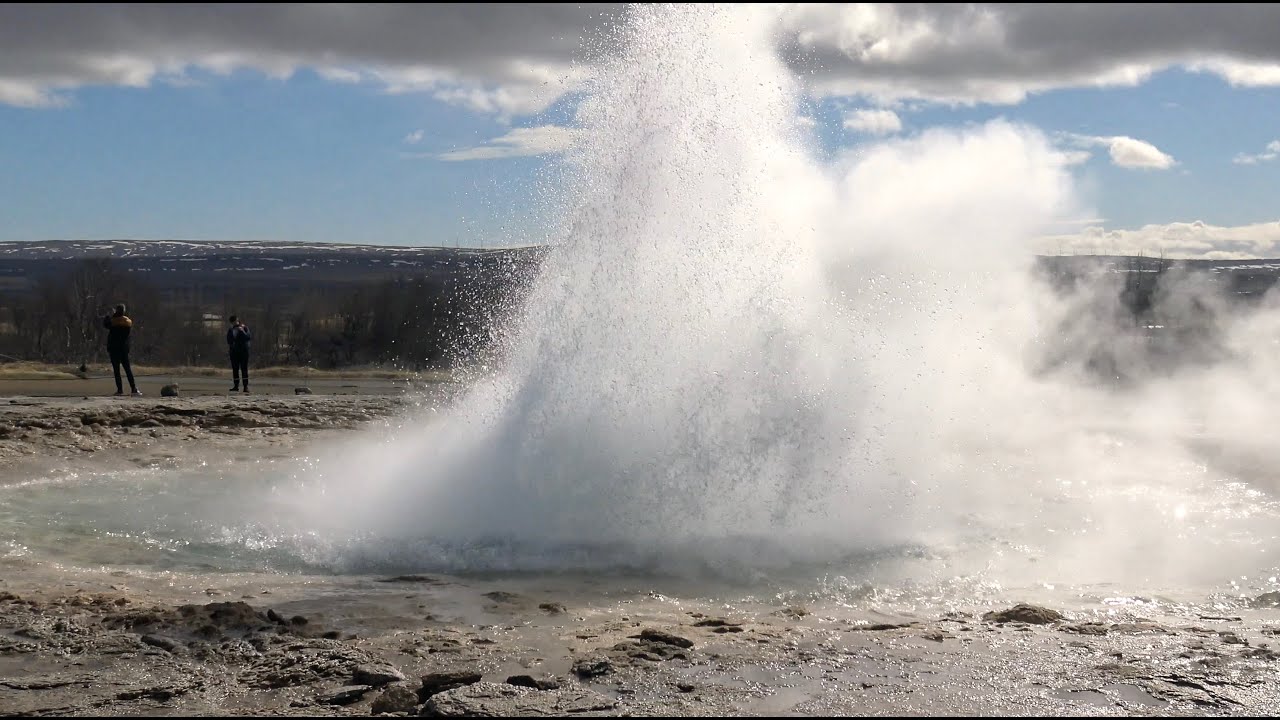 Geysers & Gas Vents of Iceland (Strokkur) 4k