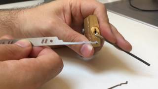 (015) Rakes and more rakes - Master Lock 140 raked open