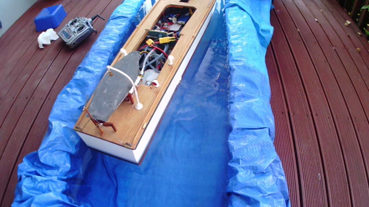 R/C scale boat exhaust with smoke, water and air injection. YouTube