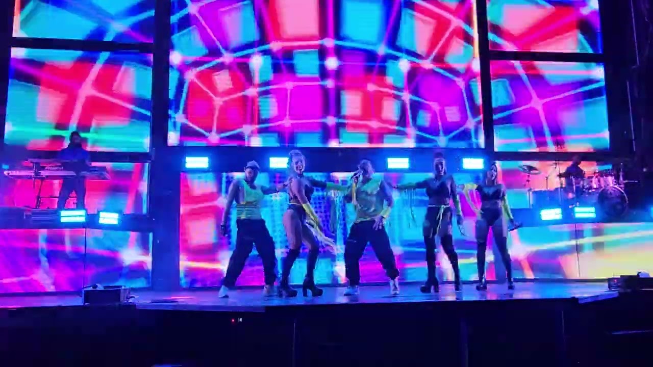 JR & GRUPO MUSICAL CURTISOM N33