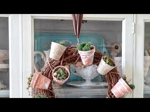 How to Hang a Wreath on the Front of a Cabinet Without a Wreath Hanger