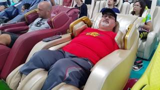 Massaging Prof. Norman Khalaf at Fitness Fest Sky Dive Dubai-Jumeirah 04.11.2016
