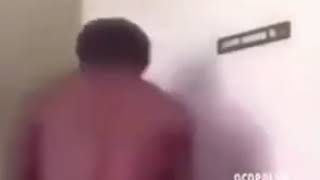 chico negro llorando golpeando  la pared |shitpost|