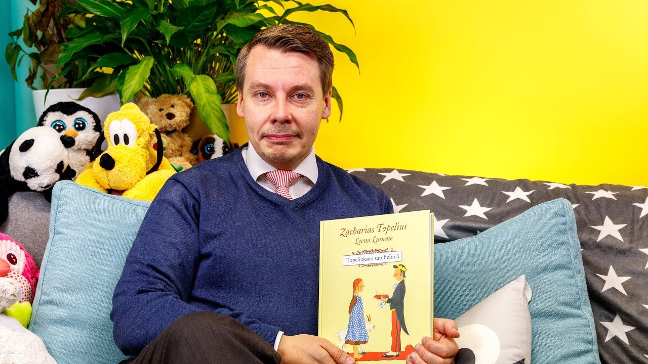 Tuomas Kurttila lukee kirjan Adalmiinan helmi