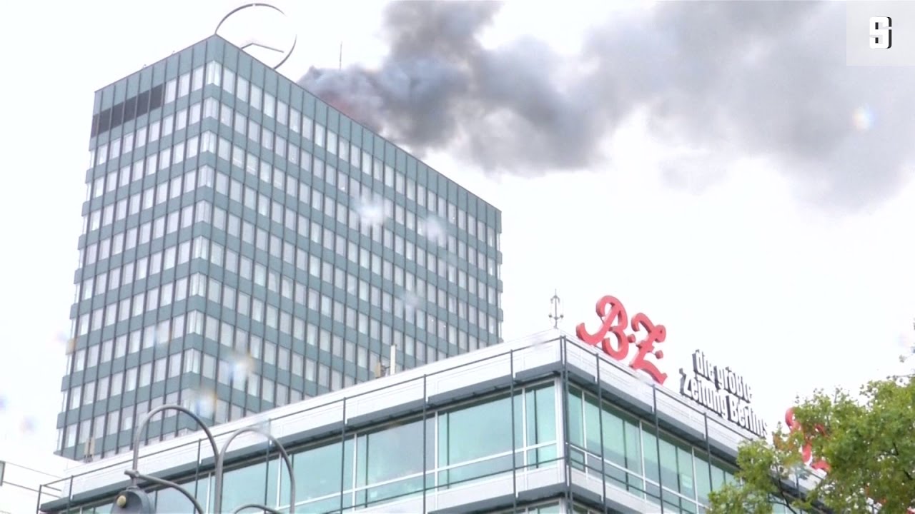 Europa-Center: Feuer auf Dach von Einkaufszentrum | DER SPIEGEL